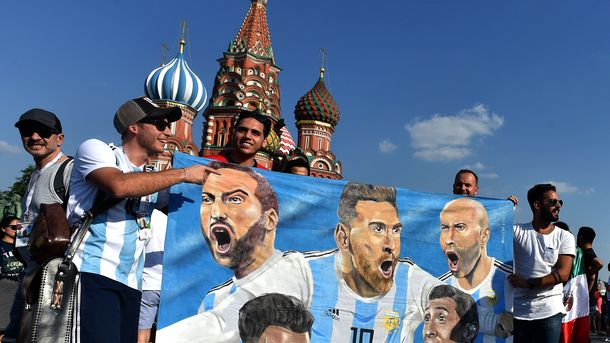 23 червня 2018, 9:08 Переглядів:   Росію попросили депортувати аргентинських уболівальників за бійку на чемпіонаті світу з футболу   Вболівальники збірної Аргентини