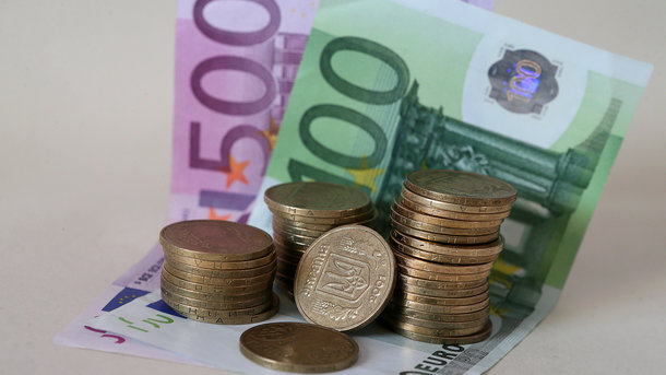31 липня 2017, 17:03 Переглядів:   Гривня зміцнюється до долара, але євро росте швидше, кажуть фахівці