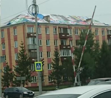 Комунальники заявили, що це «тимчасовий захід» - підрядник побоюється затоплення квартир через сильні дощі