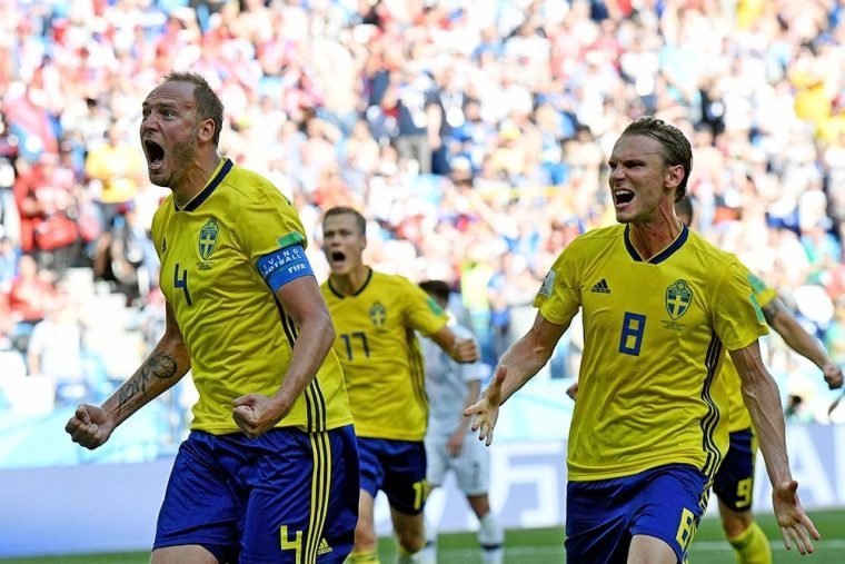Останнє протистояння двох команд сталося в листопаді 2012 року в столиці Швеції в рамках товариського матчу