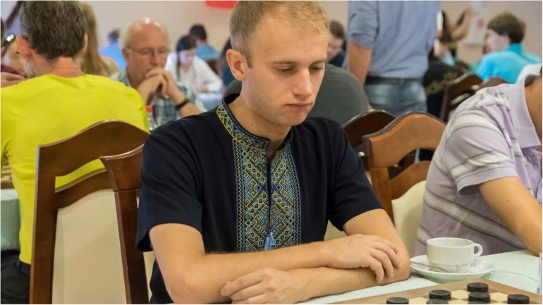 У музеї інтелектуальних видів спорту в Шанхаї розміщений портрет українського гросмейстера, чемпіона світу з шашок-100 Юрія Анікєєва