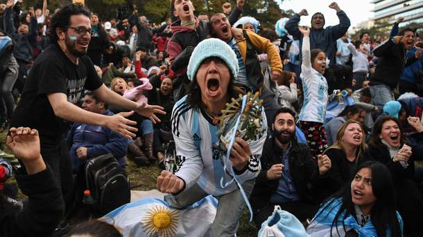 29 червня 2018, 17:36 Переглядів:   Фанати збірної Аргентини