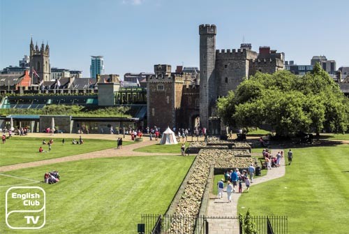 Столиця Уельсу з'явилася раптово - так, в 1955 році Єлизавета II призначила на цю роль Кардіфф як найбільший валлійський місто