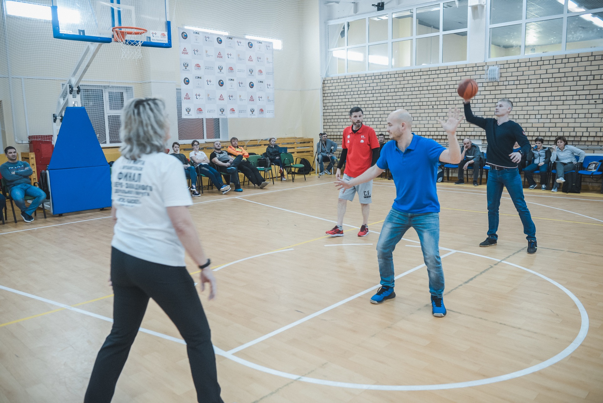 Захід пройшов під егідою шкільної баскетбольної ліги «КЕС-Баскет», генеральним партнером якої є енергетичний холдинг «Т Плюс»