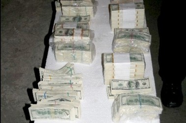 17 грудня 2009, 18:25 Переглядів:   Контрабандні гроші, фото надане прес-службою СБУ