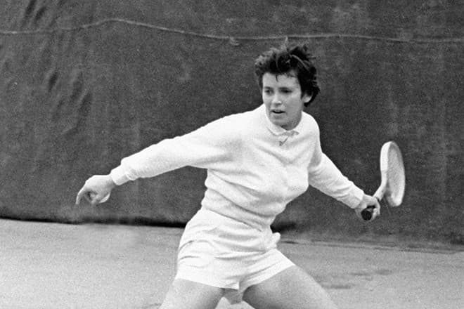 Після вступу Радянського Союзу в Міжнародну федерацію тенісу, в 1958 році її, як подає надії спортсменку, включили до складу першої радянської делегації на престижному турнірі Уїмблдону
