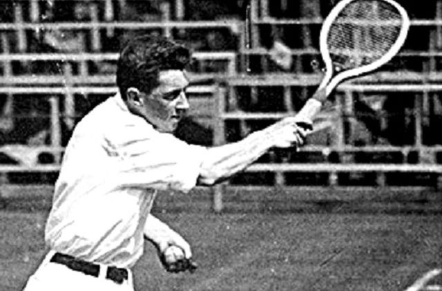 Вільямс в тому ж році виграв US Open у міксті, а потім ще безліч трофеїв, пішовши з тенісу в 44 роки